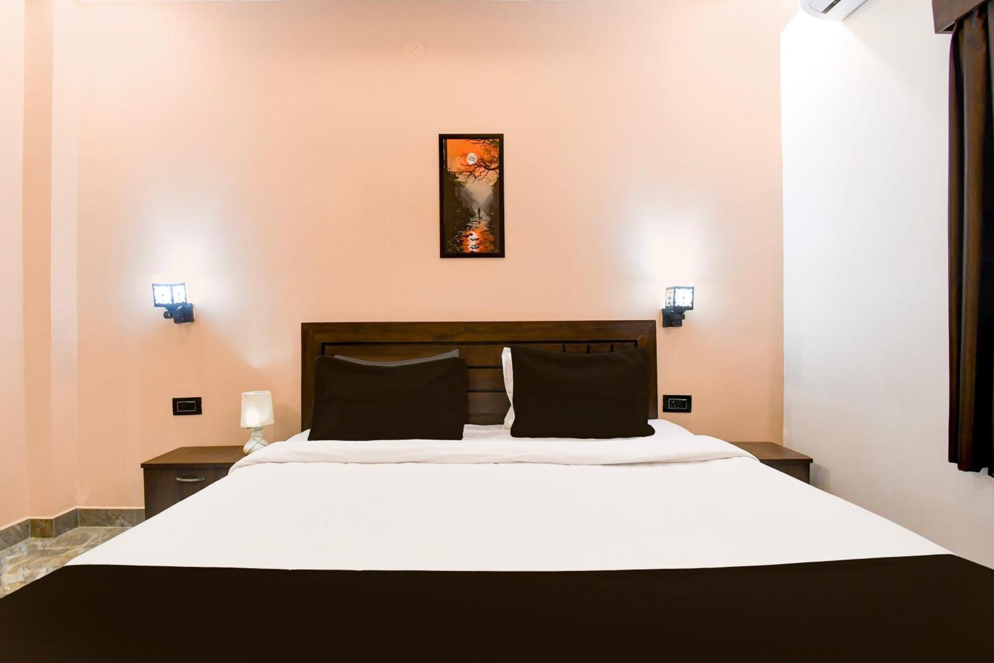Hotel O M H Club And Resorts Ранчи Экстерьер фото