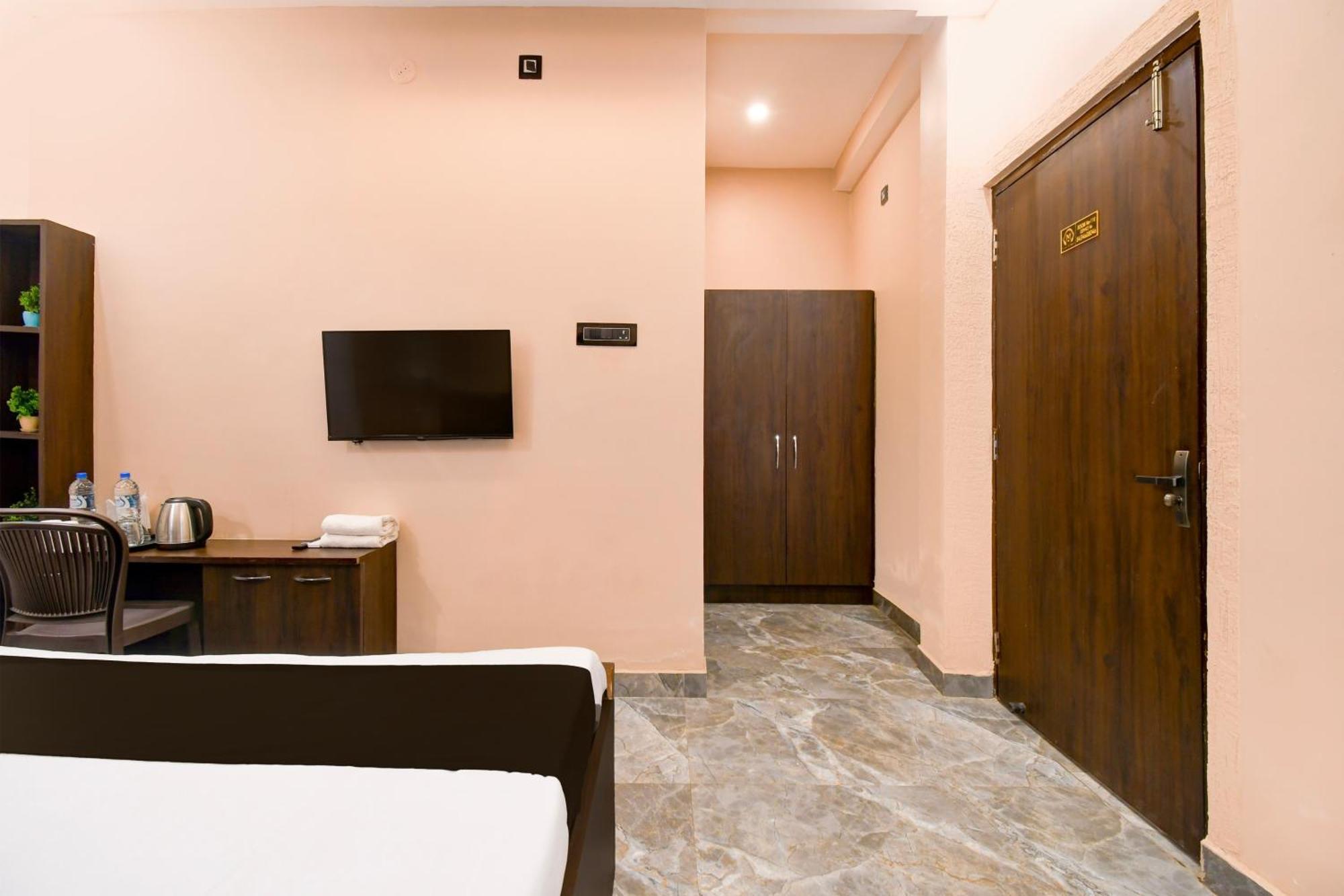 Hotel O M H Club And Resorts Ранчи Экстерьер фото