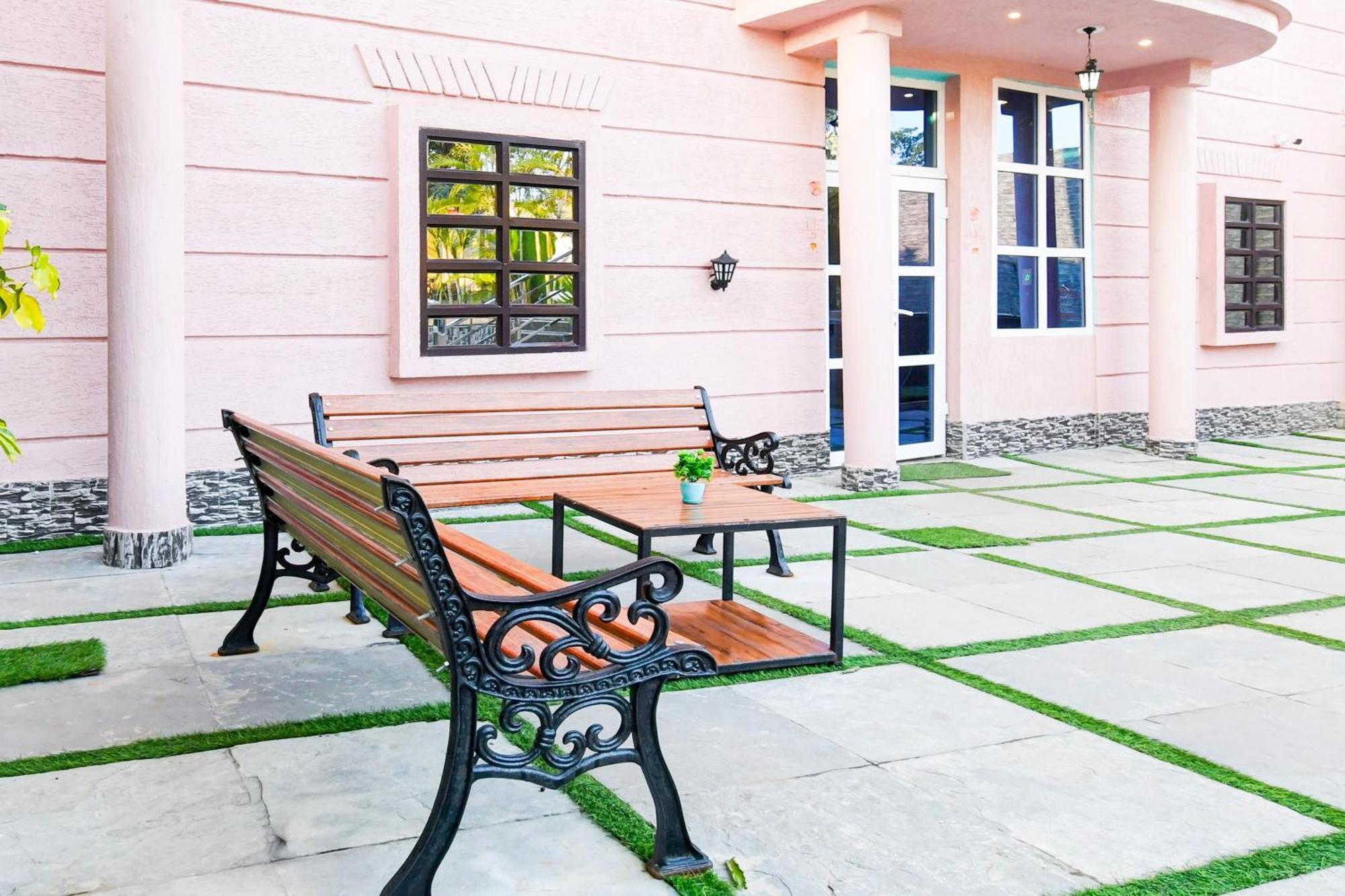 Hotel O M H Club And Resorts Ранчи Экстерьер фото